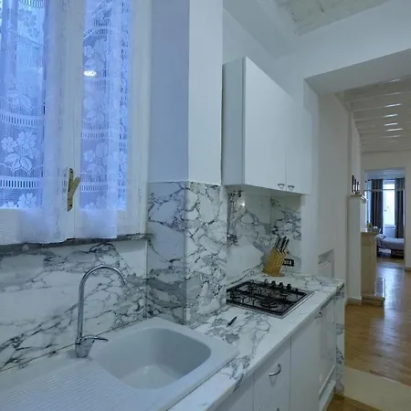 Domus Pastini 아파트